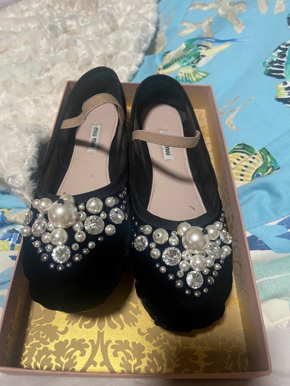 Miu miu crystal logo